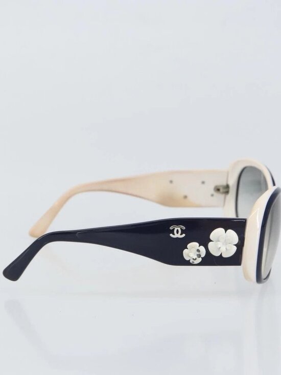 CHANEL Sunglasses plastic White CC Auth main image 10
